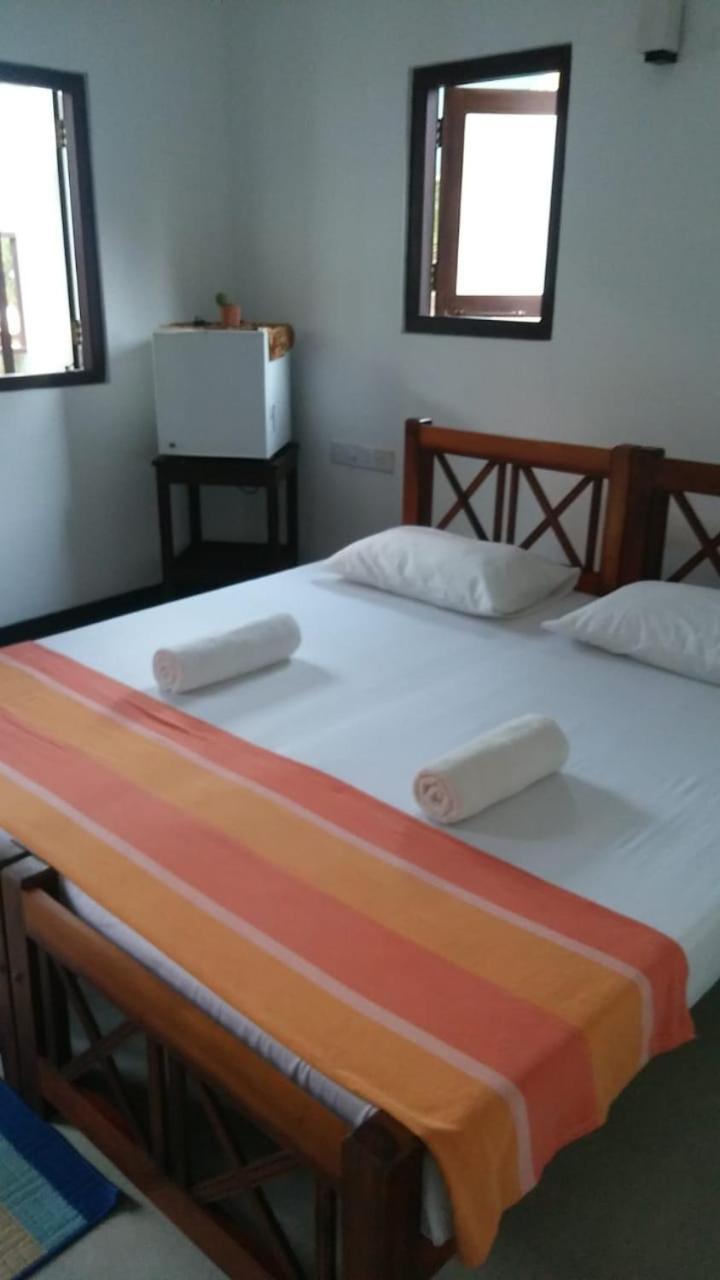 Thiranagama Beach Hotel هيكادوفا المظهر الخارجي الصورة