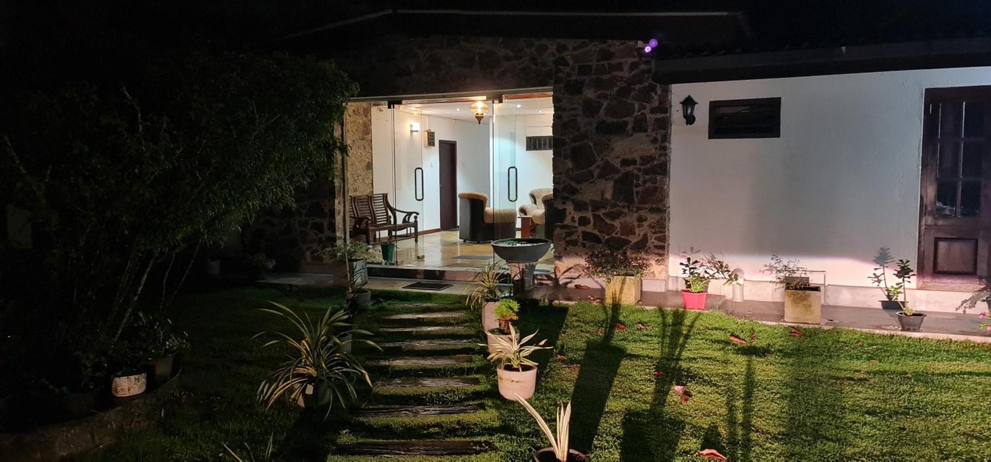 Thiranagama Beach Hotel هيكادوفا المظهر الخارجي الصورة