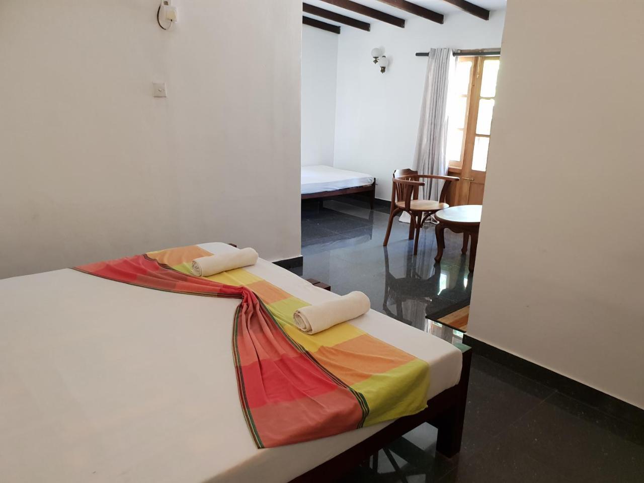 Thiranagama Beach Hotel هيكادوفا المظهر الخارجي الصورة