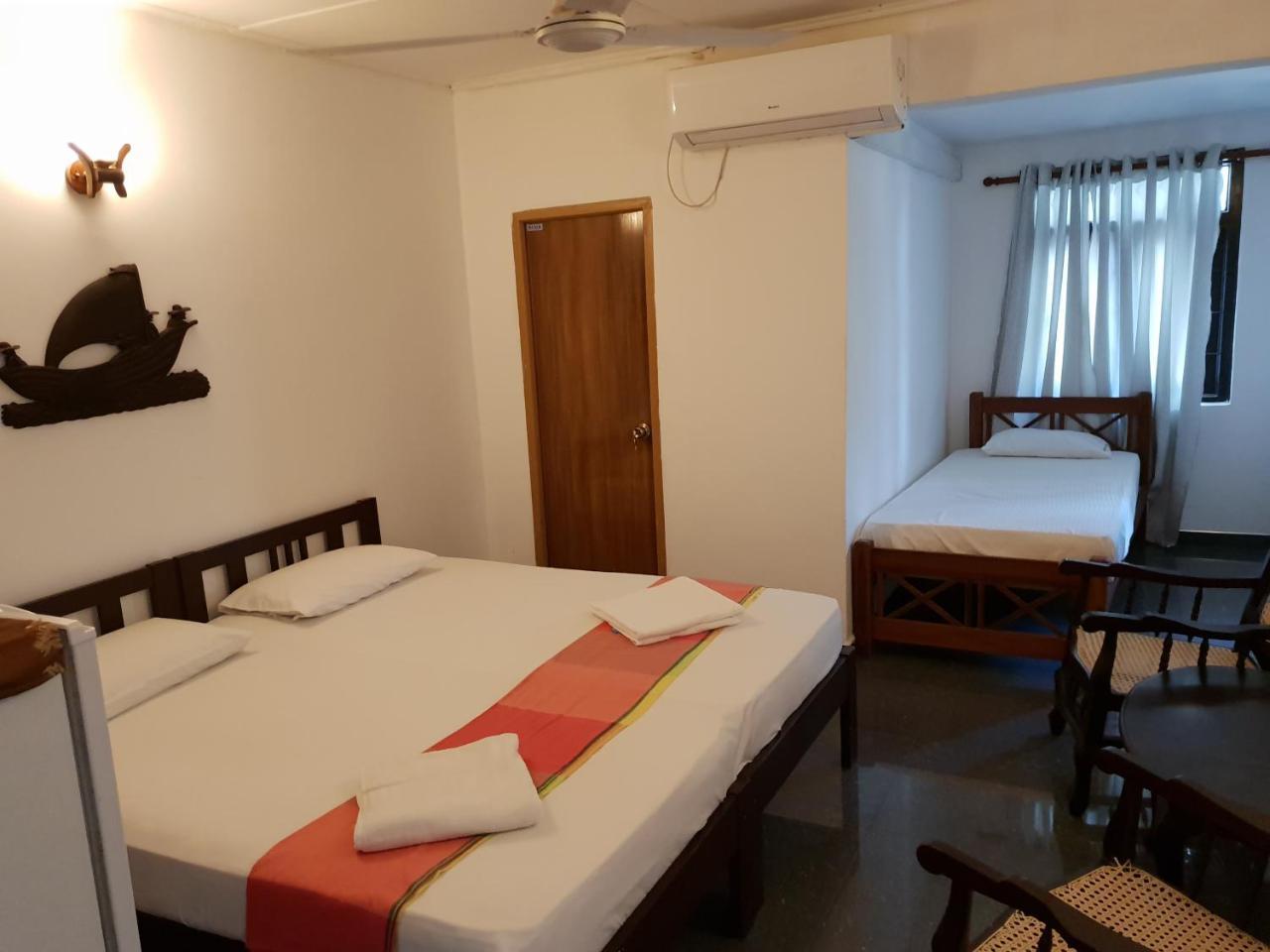 Thiranagama Beach Hotel هيكادوفا المظهر الخارجي الصورة
