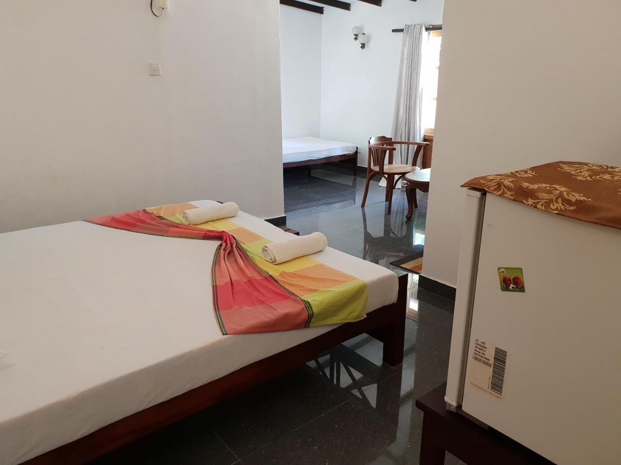 Thiranagama Beach Hotel هيكادوفا المظهر الخارجي الصورة